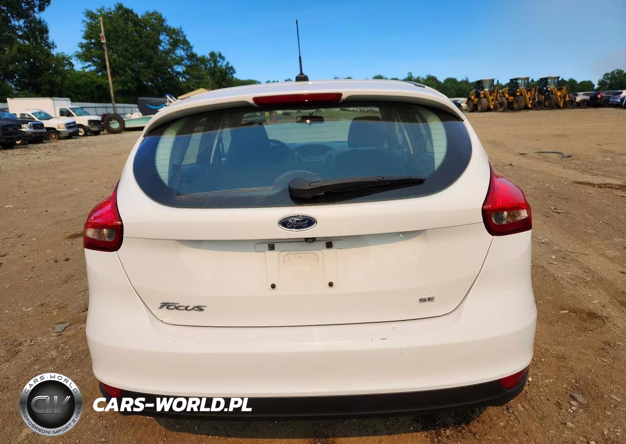 2018 Ford Focus Se VIN:1FADP3K22JL290776 - 6