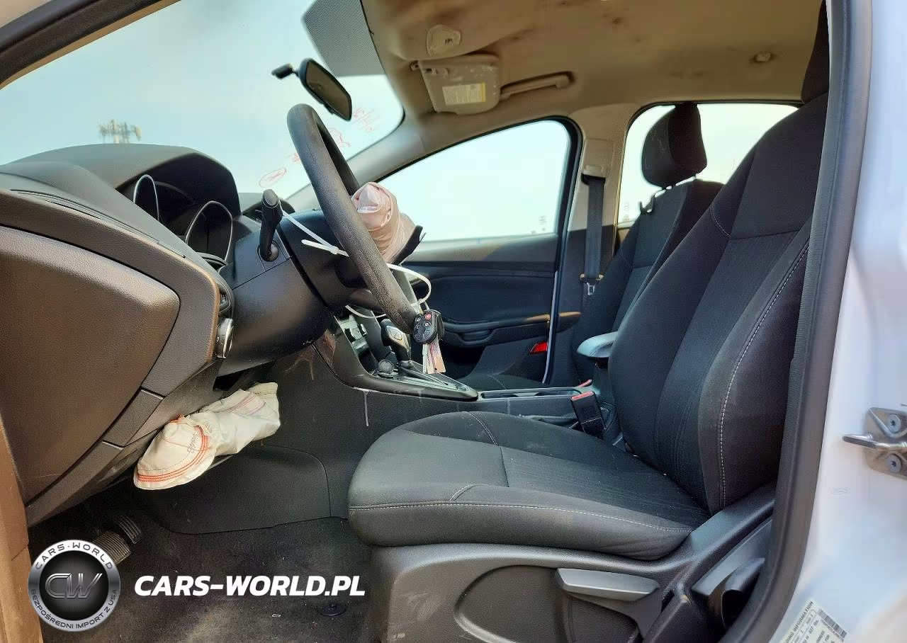 2018 Ford Focus Se VIN:1FADP3K22JL290776 - 7