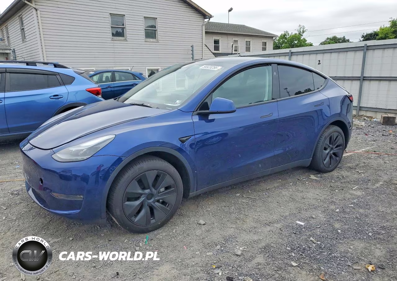 2025 Tesla Model Y – zdjęcie 1 z 12