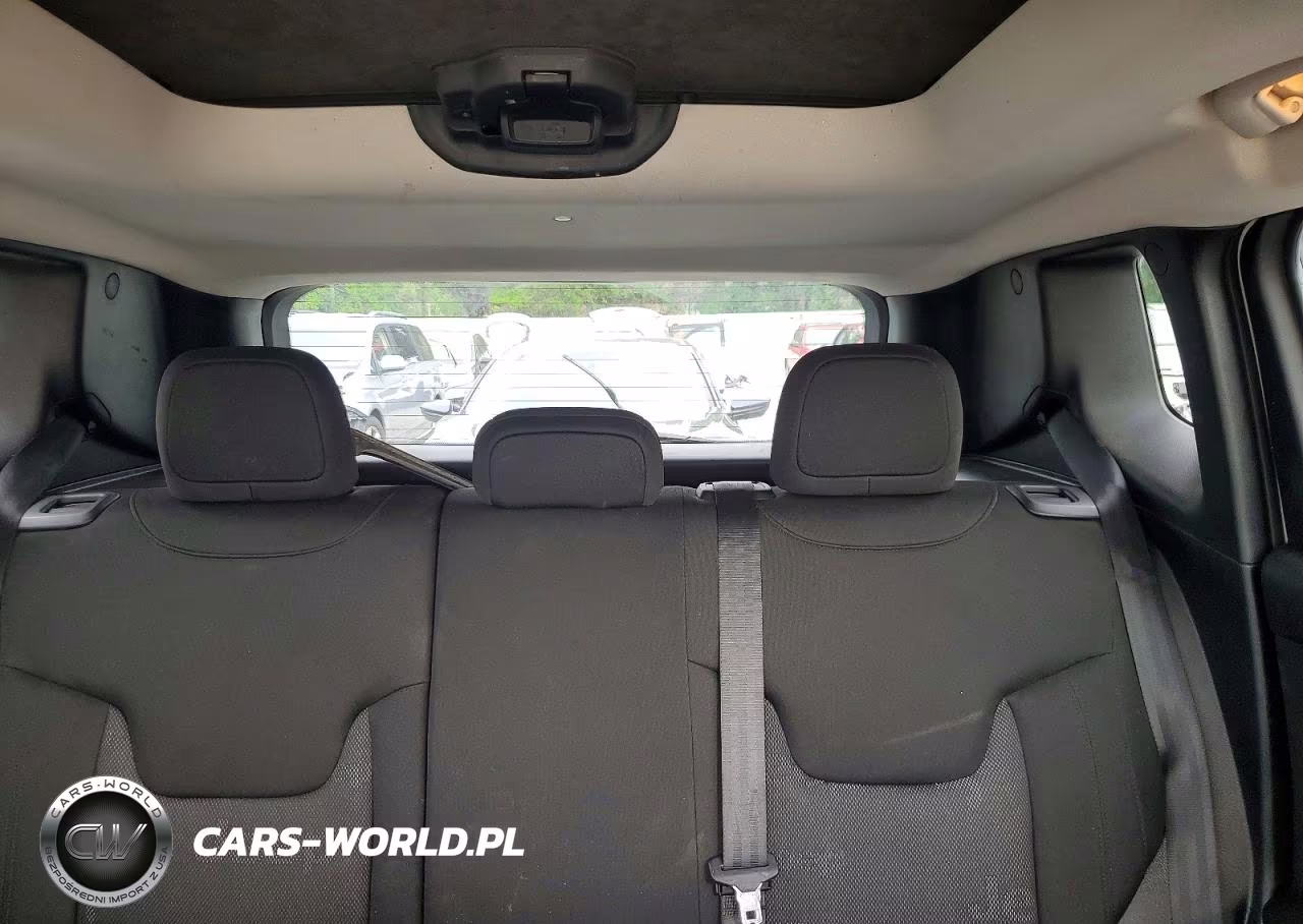 2016 Jeep Renegade Latitude VIN:ZACCJABT2GPC56328 - 10