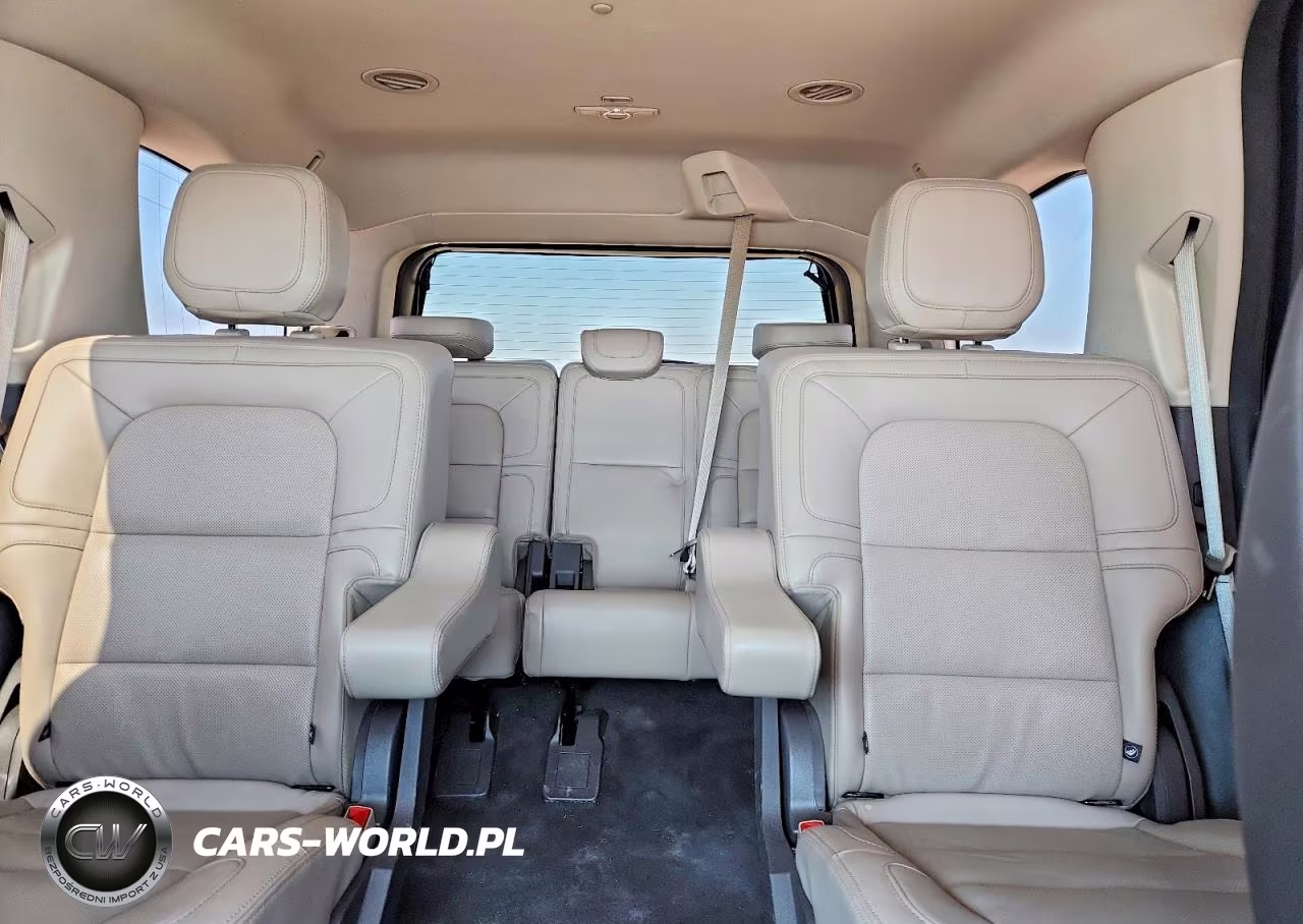 2024 Lincoln Navigator VIN:5LMJJ2NG4REL23351 - 10