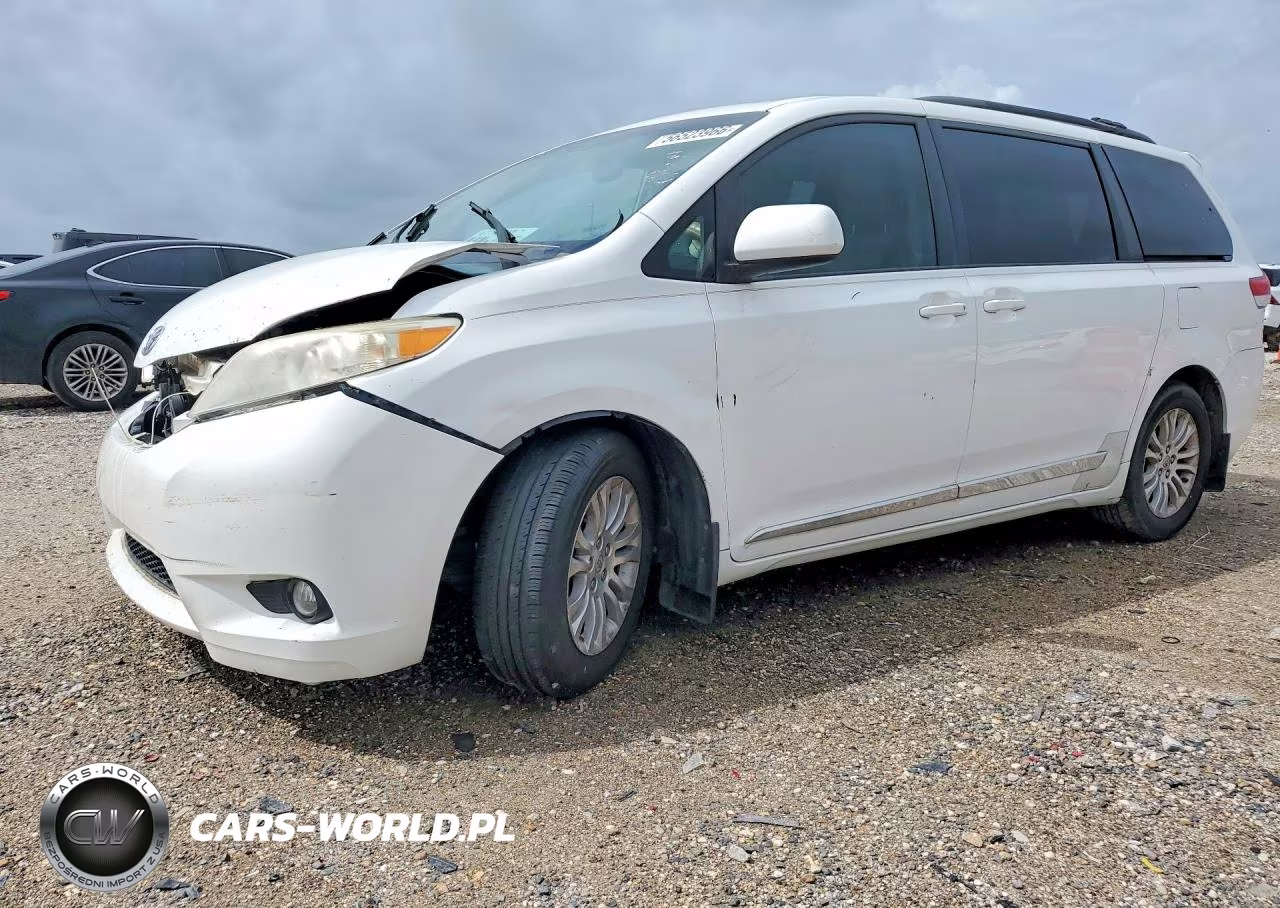 2012 Toyota Sienna Xle V6 8 Passenger