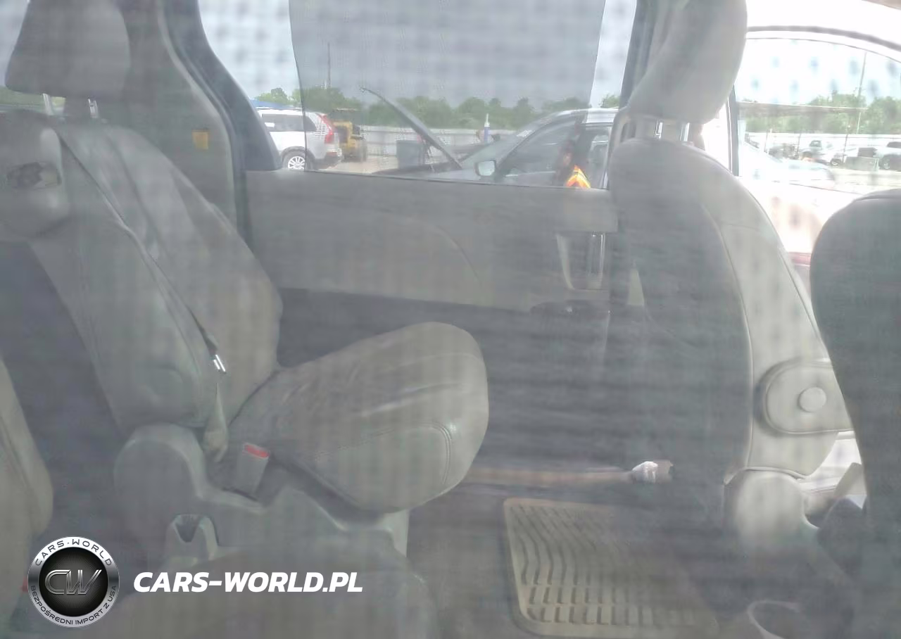 2012 Toyota Sienna Xle V6 8 Passenger VIN:5TDYK3DC4CS231407 - 11
