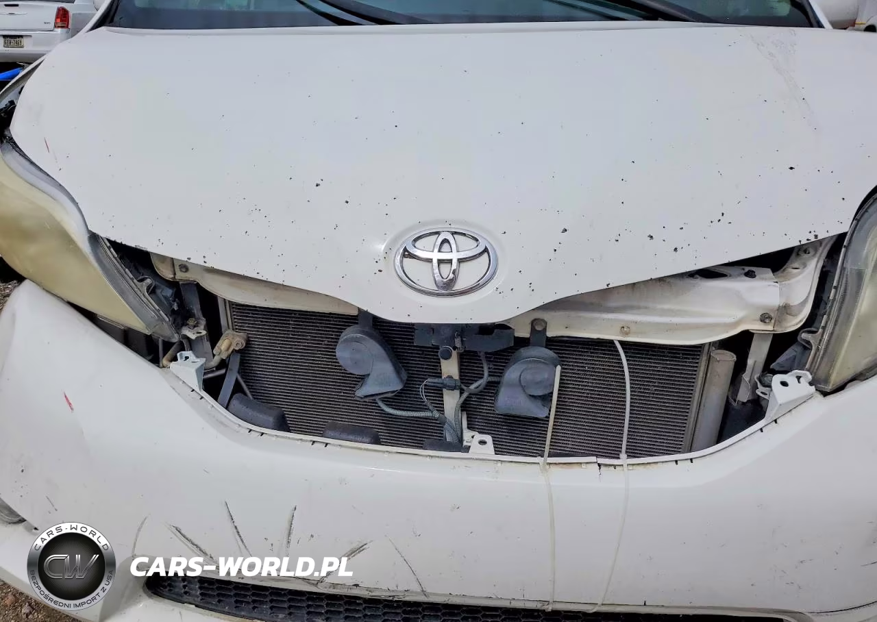 2012 Toyota Sienna Xle V6 8 Passenger VIN:5TDYK3DC4CS231407 - 12