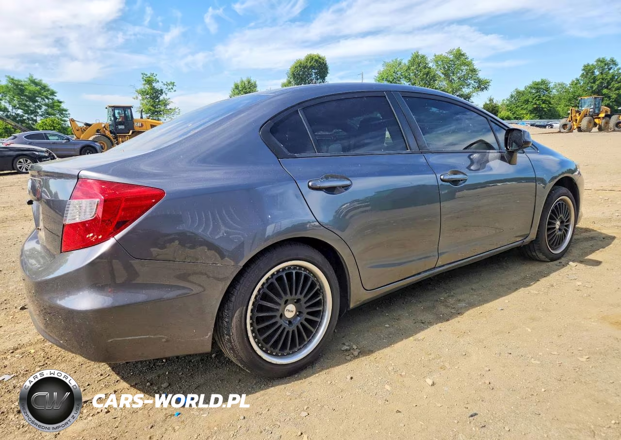 2012 Honda Civic VIN:19XFB2F53CE043326 - 3