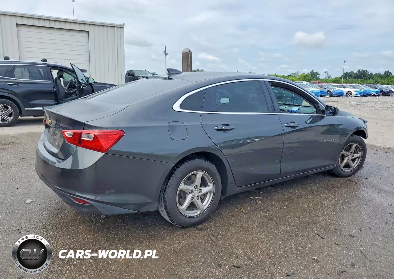 2018 Chevrolet Malibu Ls VIN:1G1ZB5ST5JF111088 - 3