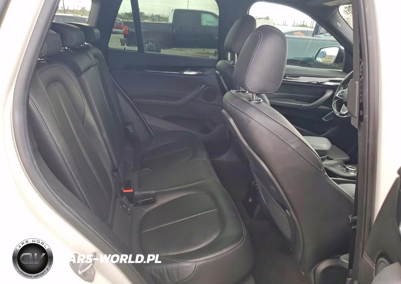 2018 BMW X1 Sdrive28I VIN:WBXHU7C31J5L07089 - 10