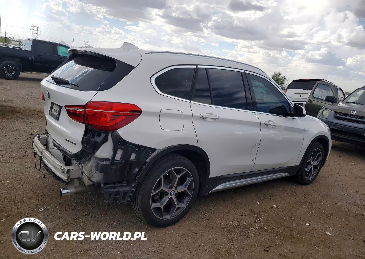 2018 BMW X1 Sdrive28I VIN:WBXHU7C31J5L07089 - 3
