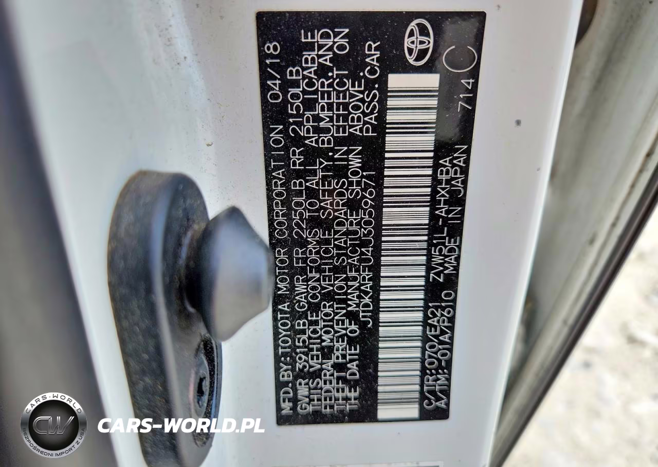 2018 Toyota Prius Four Touring VIN:JTDKARFU4J3059671 - 12