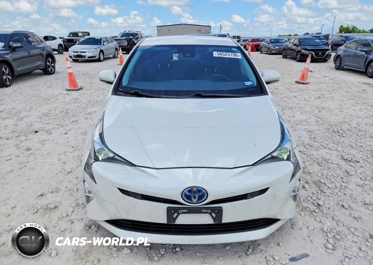 2018 Toyota Prius Four Touring VIN:JTDKARFU4J3059671 - 5