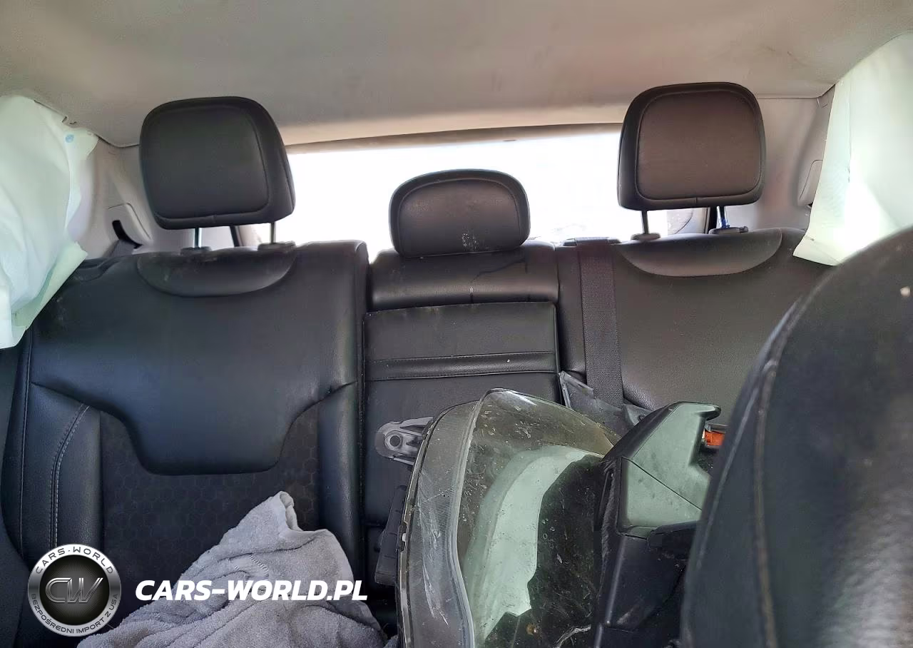2019 Jeep Compass Latitude VIN:3C4NJDBB0KT597326 - 10