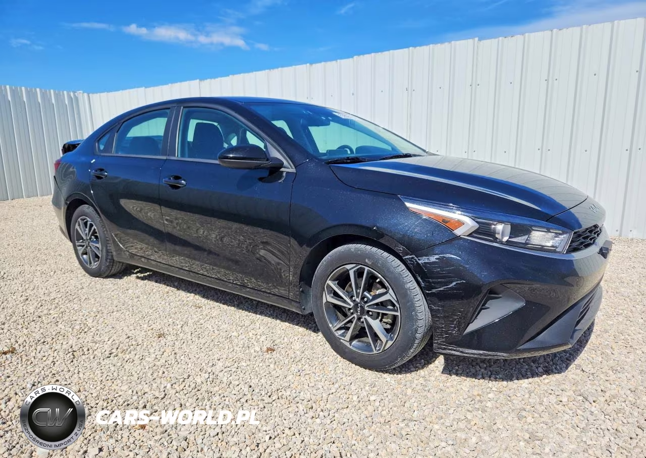 2024 Kia Forte Lxs VIN:3KPF24AD4RE739969 - 4
