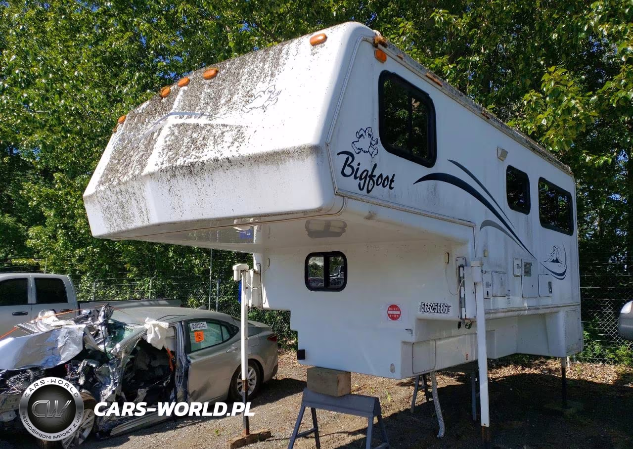 2004 Bigfoot Camper VIN:2GVC101144S013573 - 2