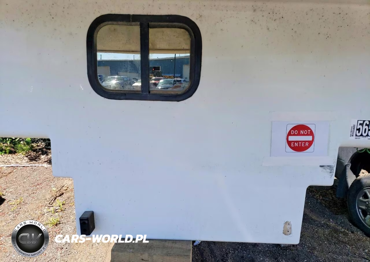 2004 Bigfoot Camper VIN:2GVC101144S013573 - 7