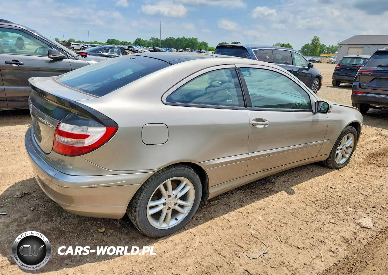 2005 Mercedes-Benz C 230K Sport Coupe VIN:WDBRN40J25A674658 - 3