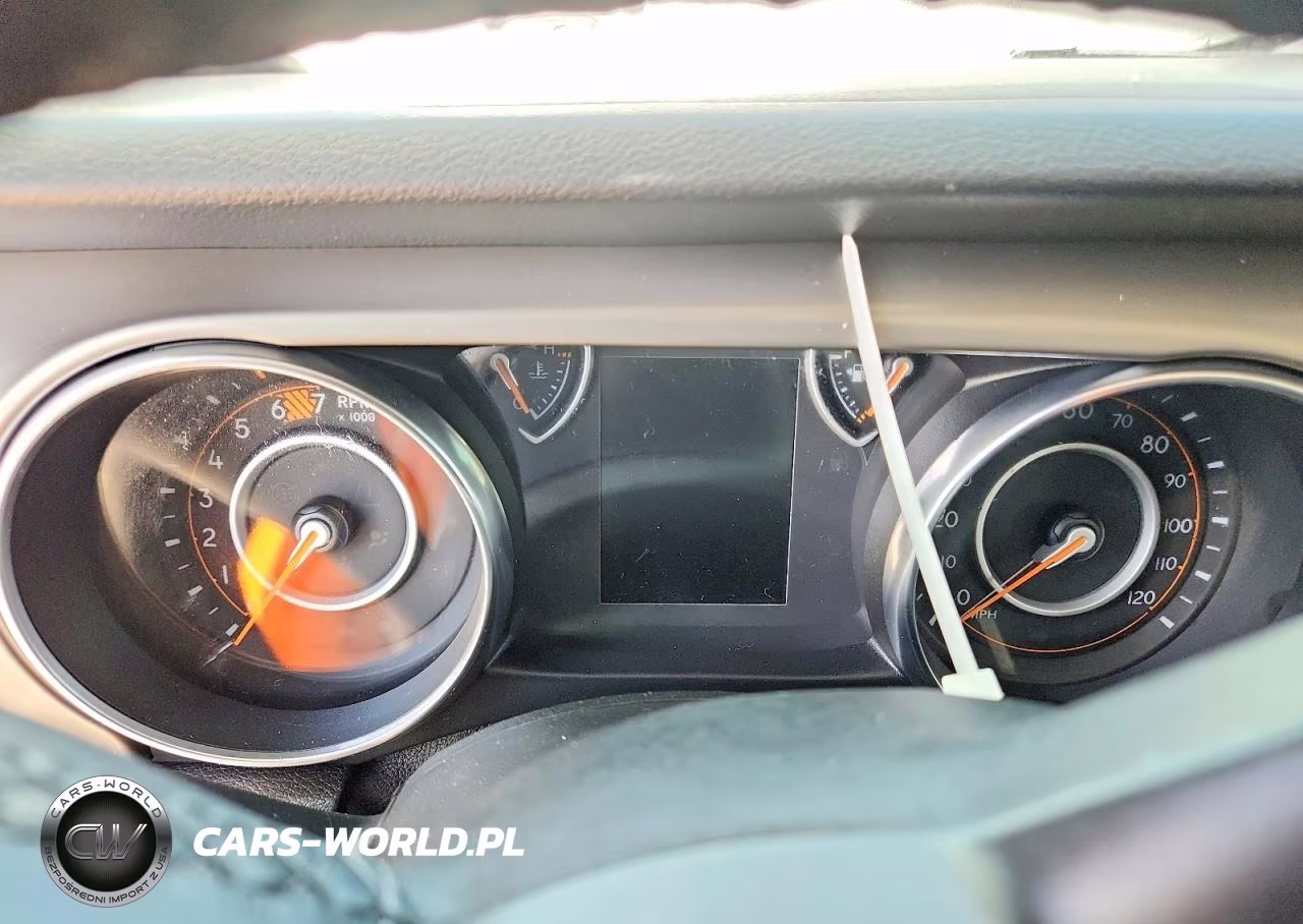 2019 Jeep Wrangler Unlimited Sport VIN:1C4HJXDN3KW576437 - 9