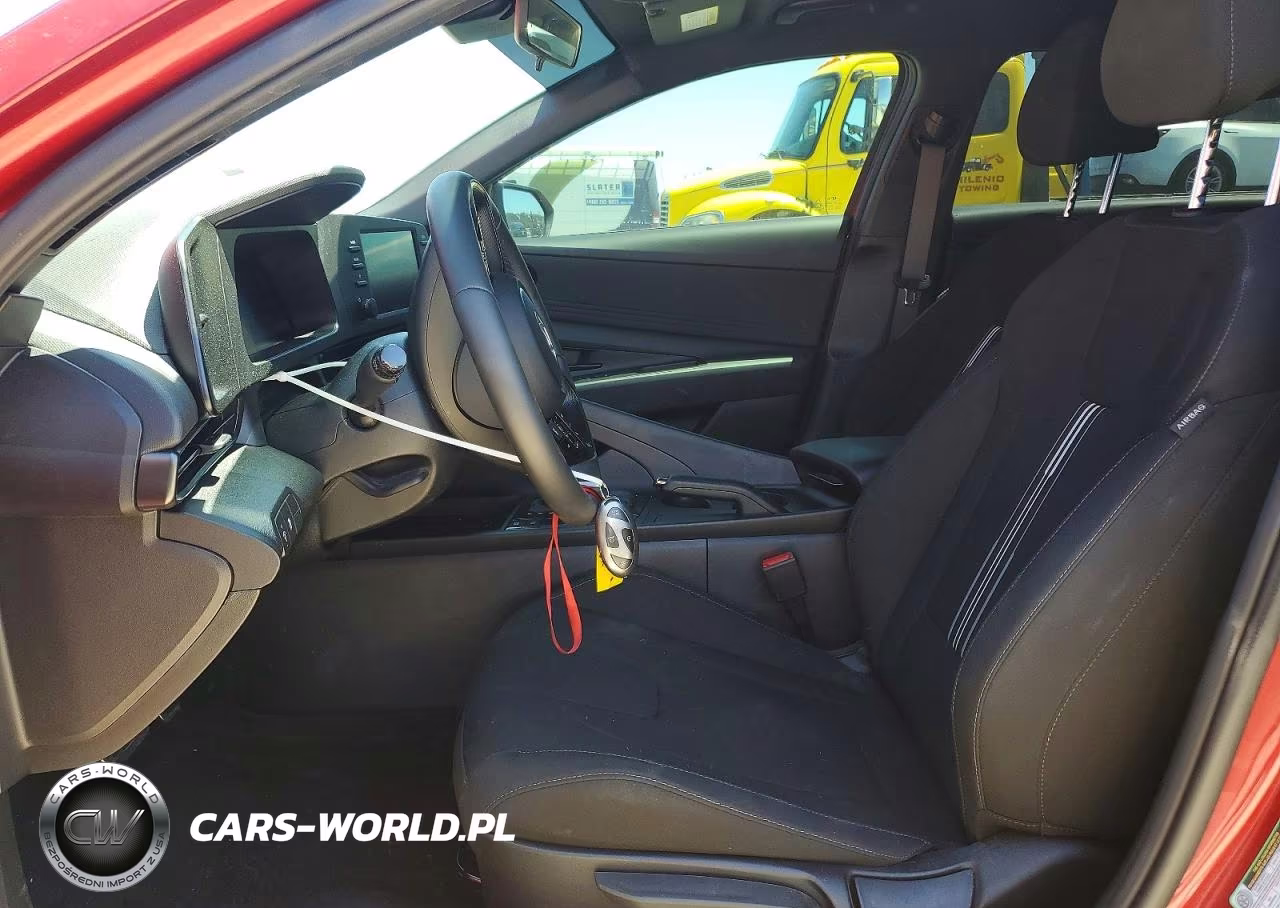 2026 Hyundai Elantra Sel Sport VIN:KMHLM4DG8TU099479 - 7