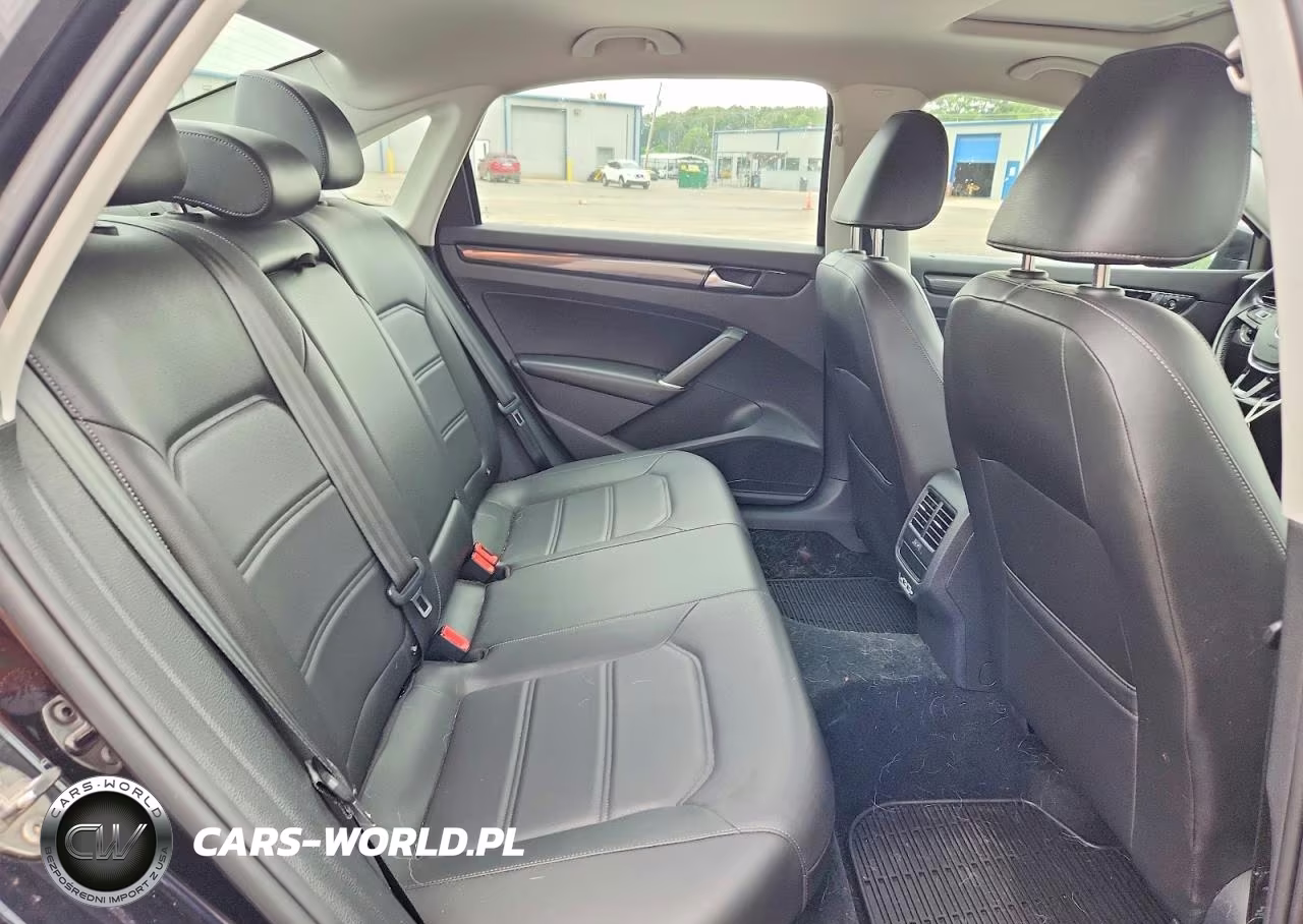 2020 Volkswagen Passat R-Line VIN:1VWMA7A31LC025828 - 10