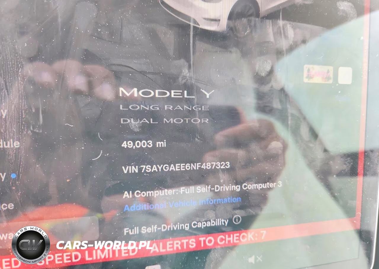 2022 Tesla Model Y VIN:7SAYGAEE6NF487323 - 9