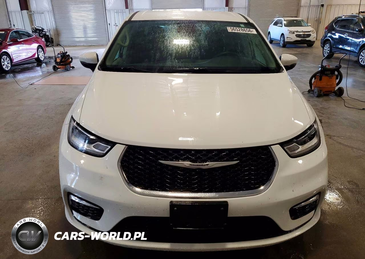 2023 Chrysler Pacifica Touring L VIN:2C4RC1BG6PR591157 - 5