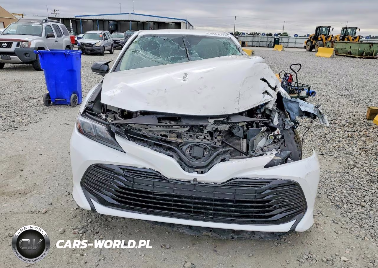2020 Toyota Camry Le VIN:4T1C11BK5LU009204 - 5