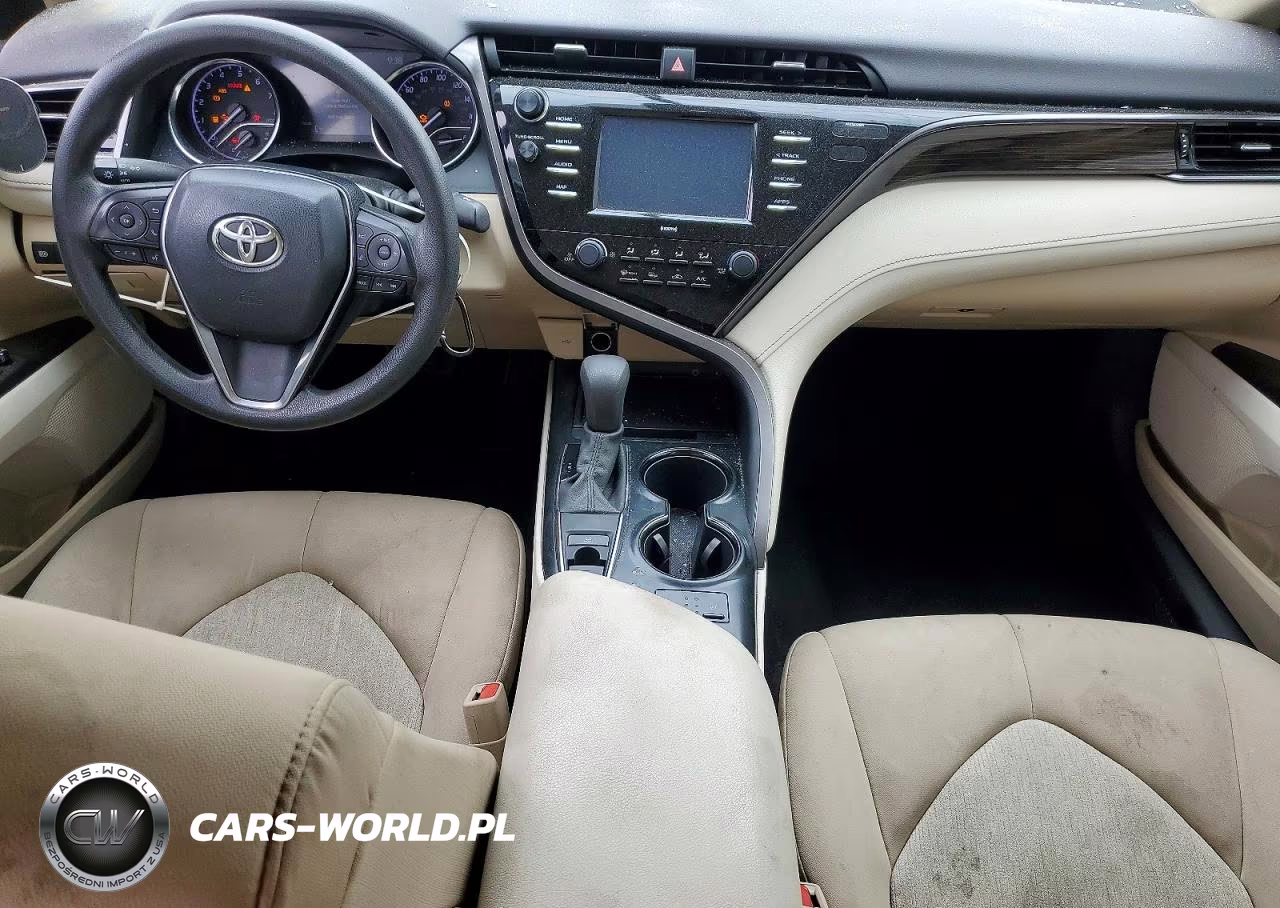 2020 Toyota Camry Le VIN:4T1C11BK5LU009204 - 8