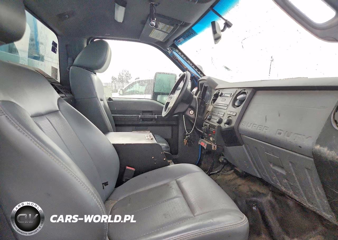 2011 Ford F550 Super Duty Bucket Truck VIN:1FDUF5HT4BEC26412 - 11