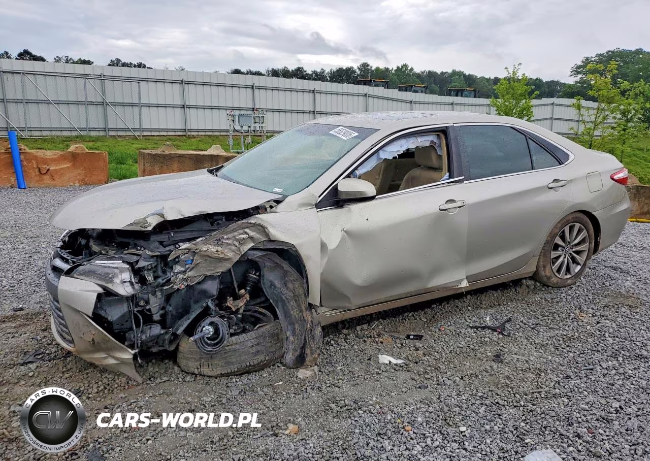 2015 Toyota Camry Hybrid Xle – zdjęcie 1 z 12
