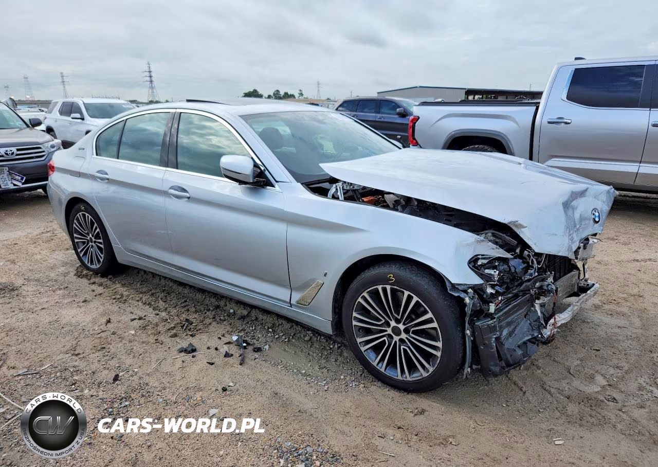 2019 BMW 5 Series 530E xDrive VIN:WBAJA9C55KB392894 - 4