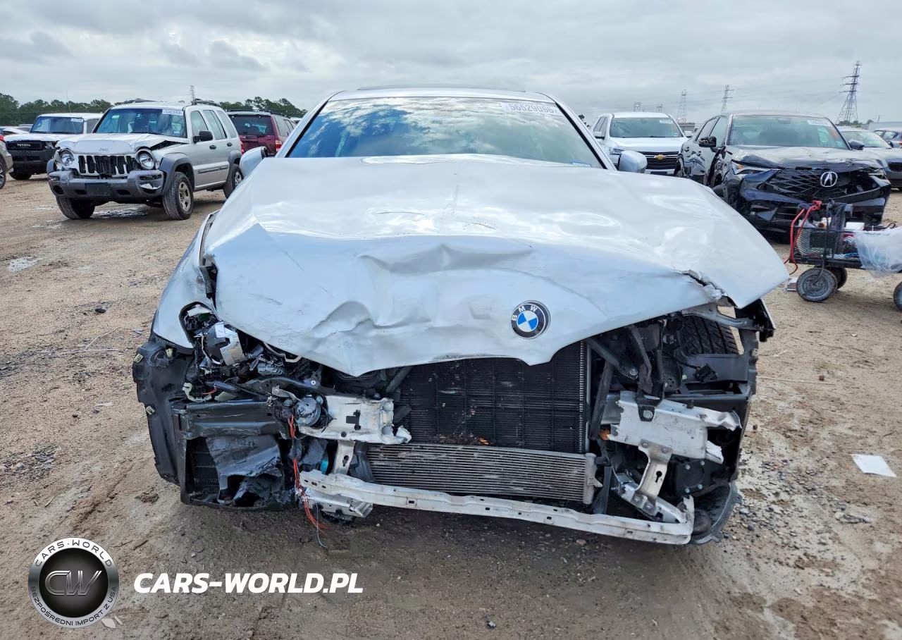 2019 BMW 5 Series 530E xDrive VIN:WBAJA9C55KB392894 - 5