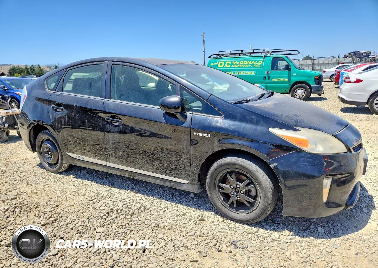 2012 Toyota Prius VIN:JTDKN3DU9C5500125 - 4