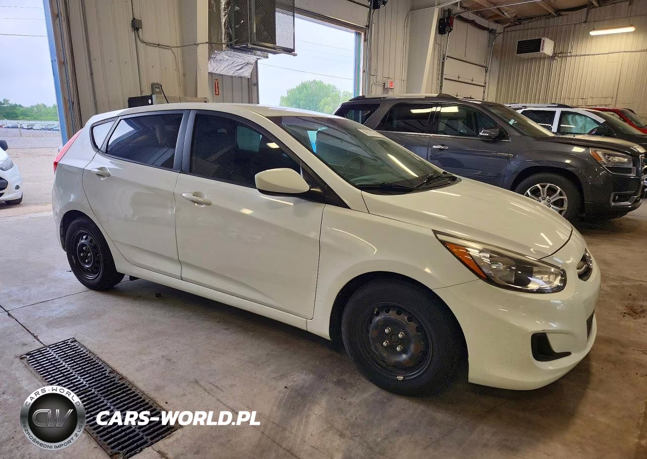 2016 Hyundai Accent VIN:KMHCT5AEXGU241350 - 4