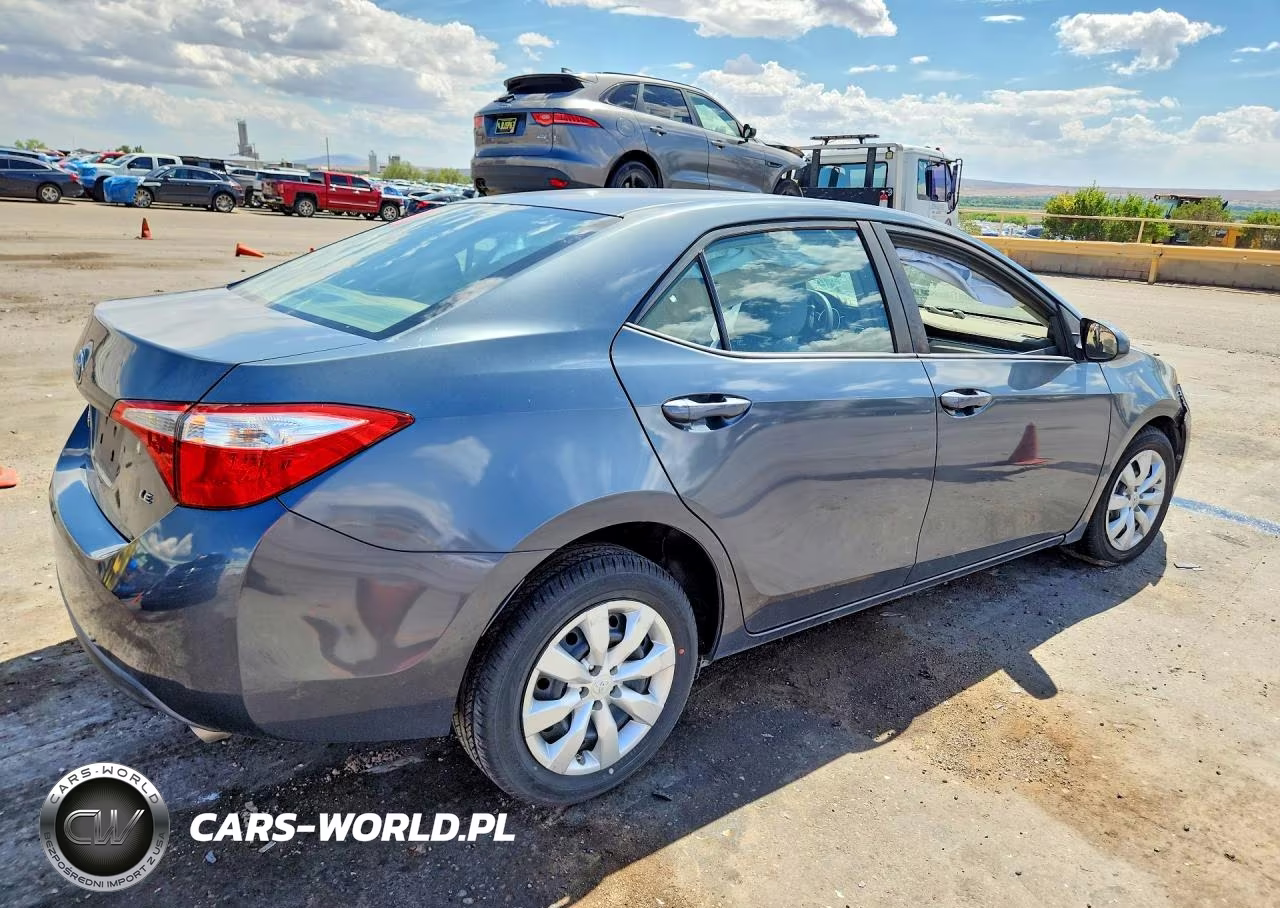 2015 Toyota Corolla Le VIN:5YFBURHEXFP338098 - 3