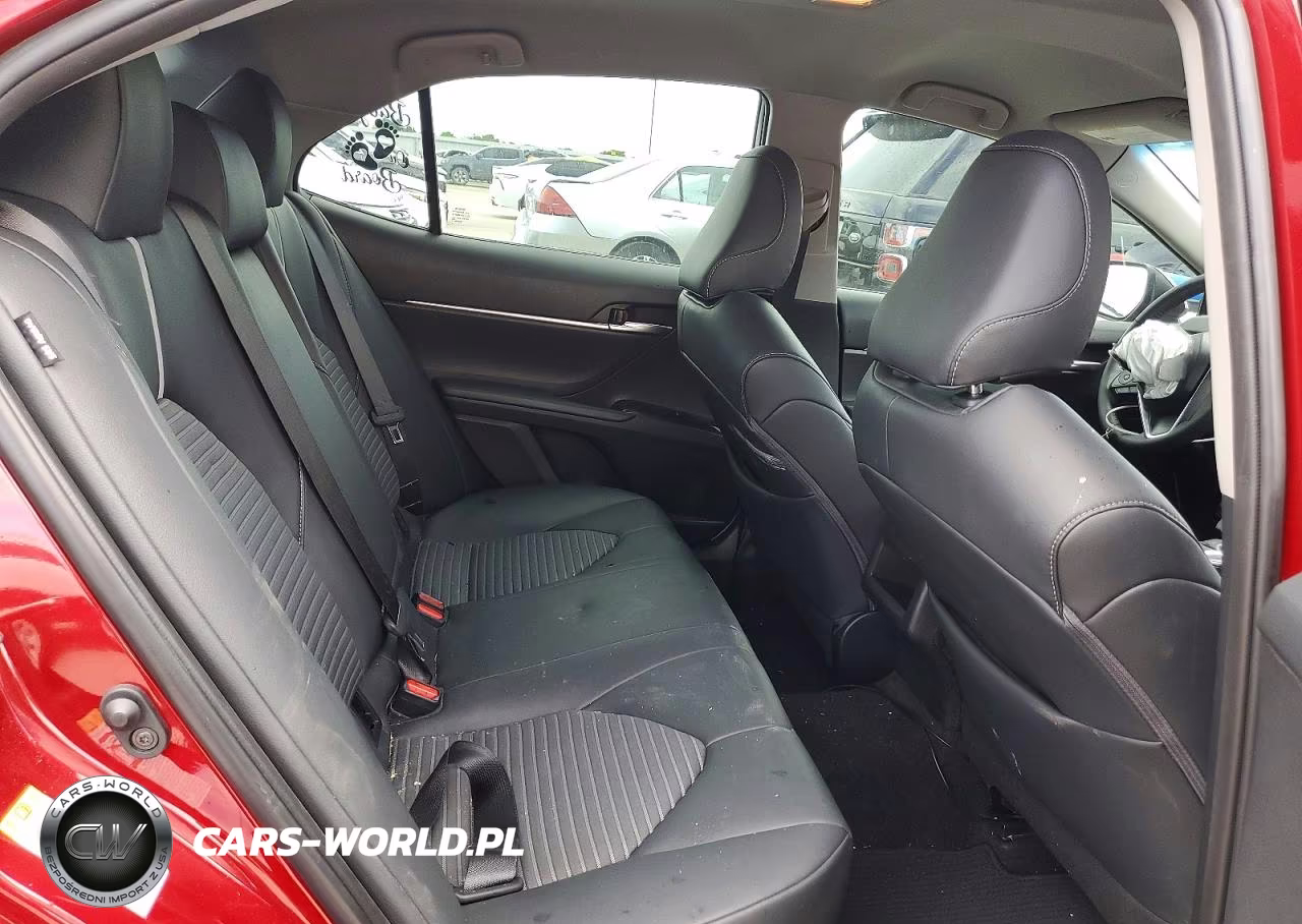 2018 Toyota Camry Se VIN:4T1B11HK6JU653844 - 10