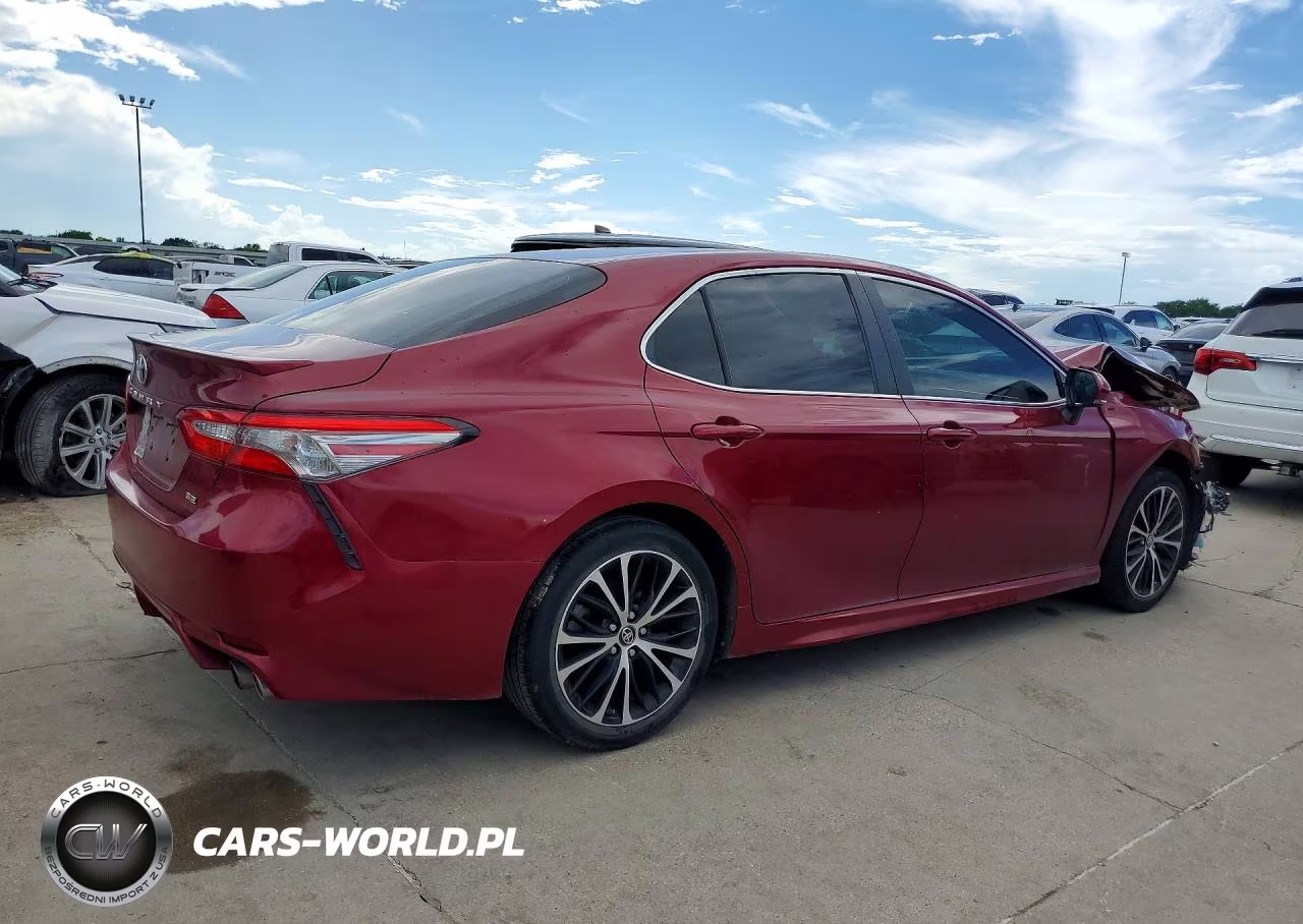 2018 Toyota Camry Se VIN:4T1B11HK6JU653844 - 3