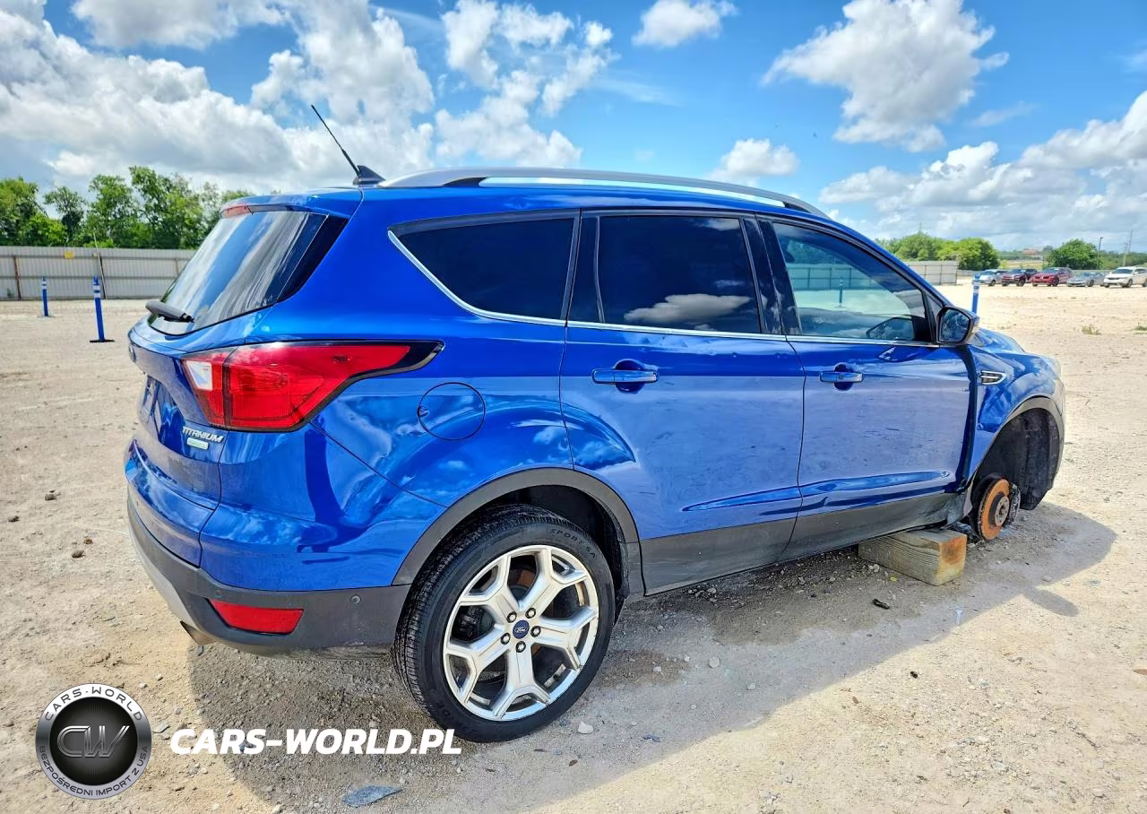 2019 Ford Escape Titanium VIN:1FMCU0J96KUB33044 - 3