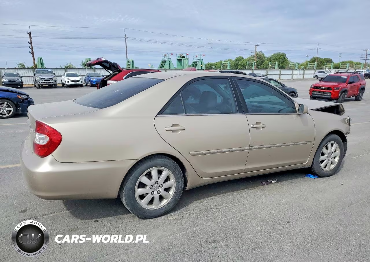 2004 Toyota Camry Xle VIN:4T1BE32K14U298997 - 3
