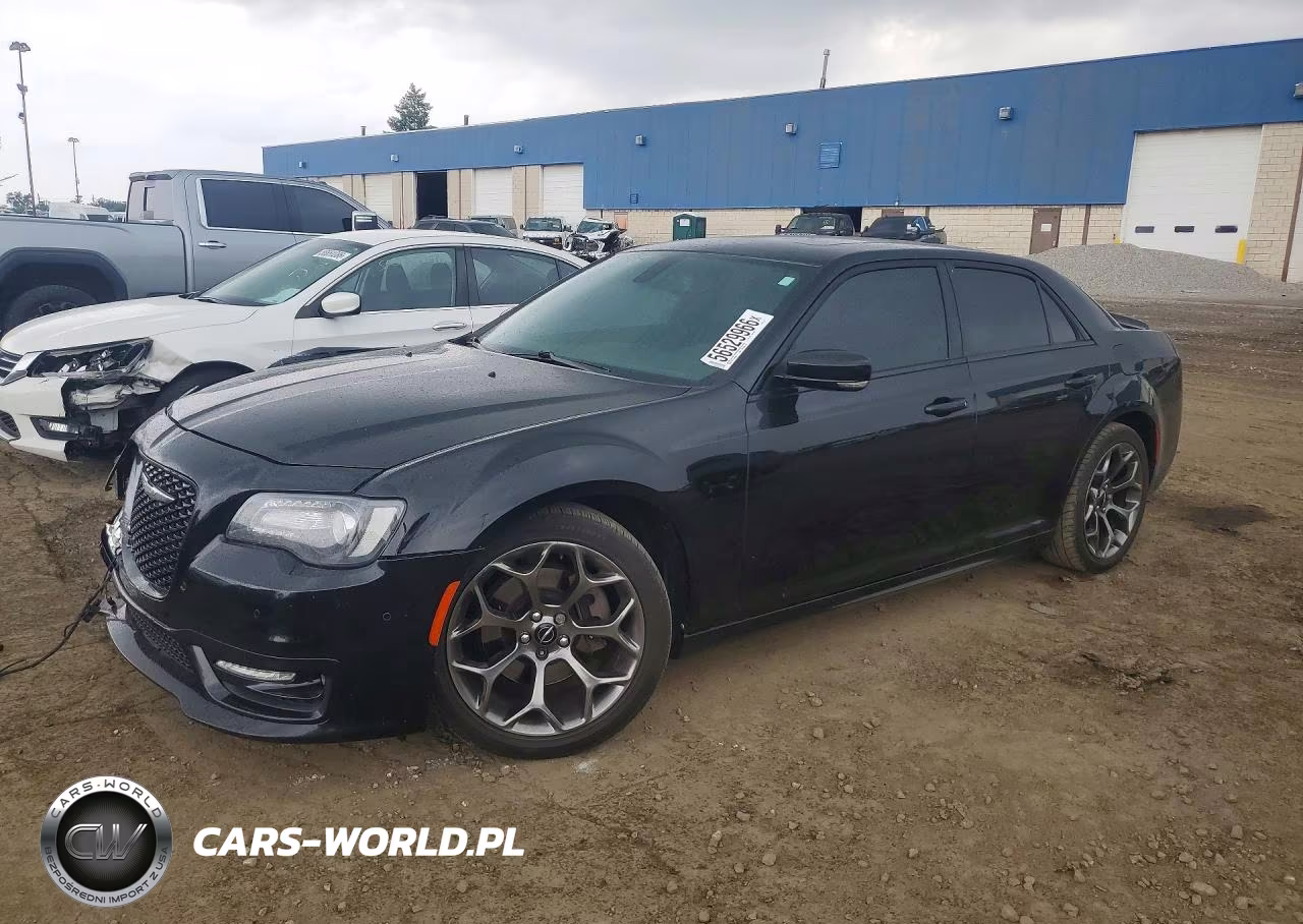 2017 Chrysler 300 S – zdjęcie 1 z 12