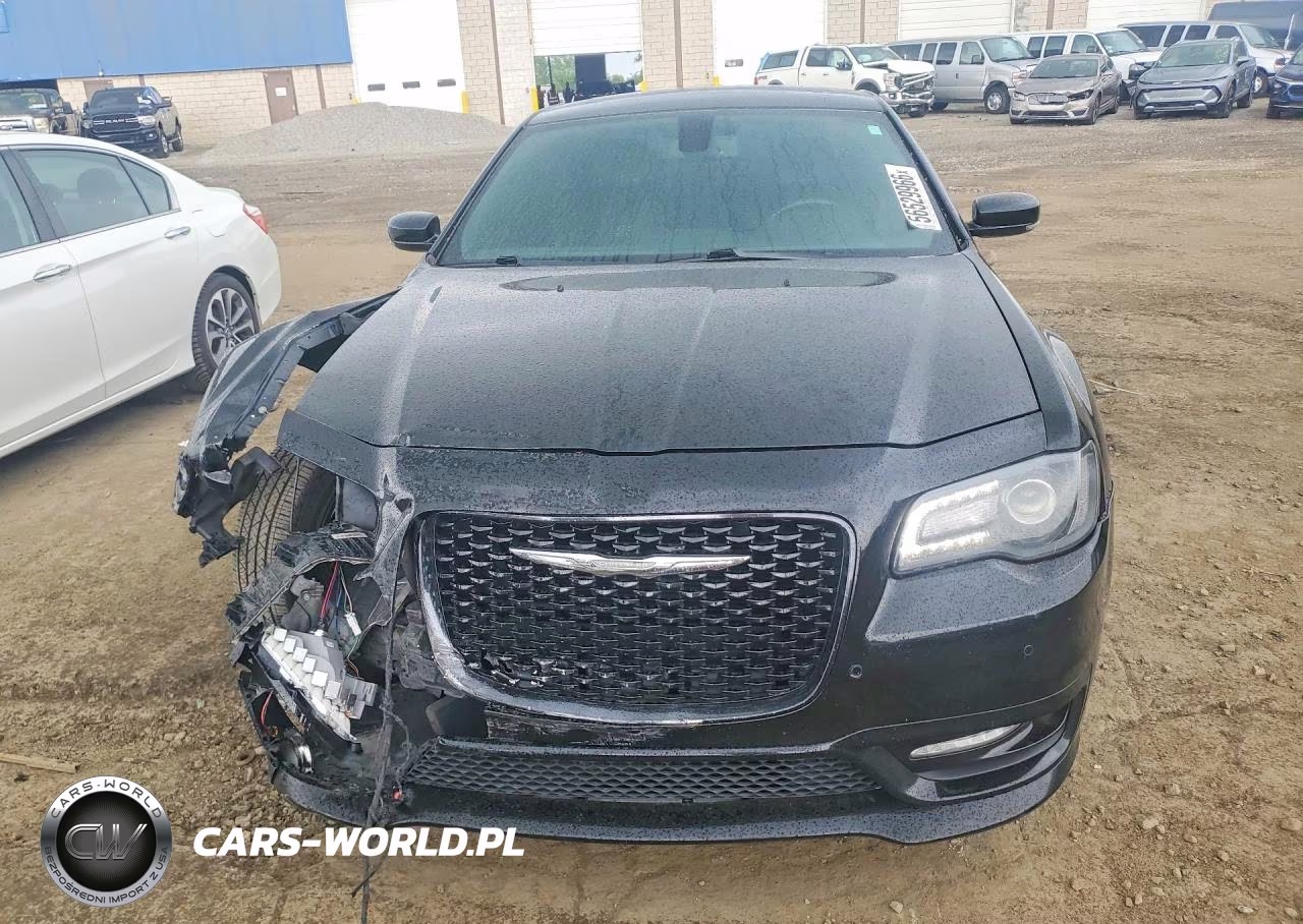 2017 Chrysler 300 S VIN:2C3CCABT3HH617745 - 5