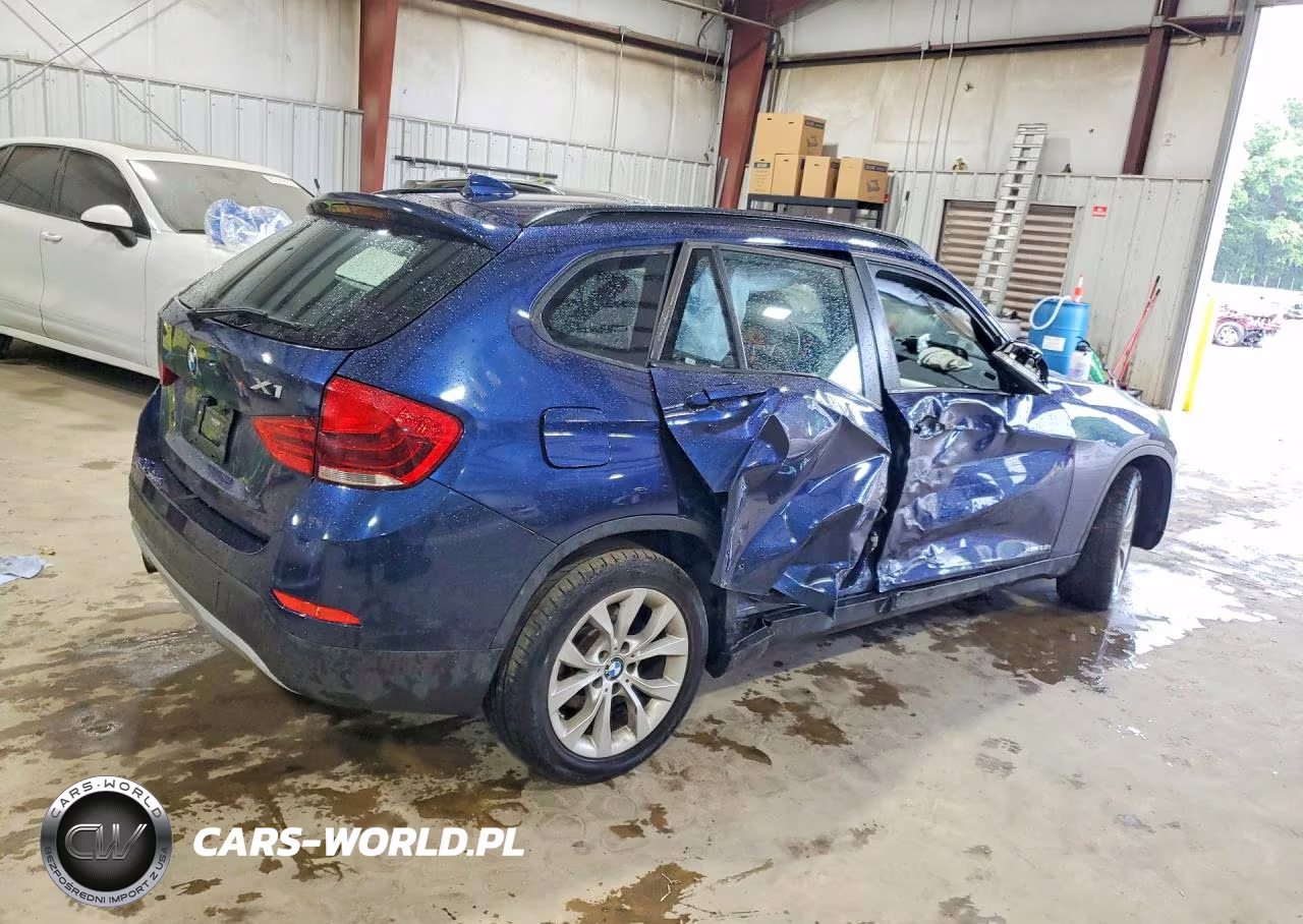 2014 BMW X1 xDrive28I VIN:WBAVL1C55EVY15523 - 3