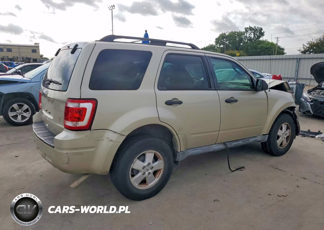 2011 Ford Escape Xlt VIN:1FMCU0D79BKB64908 - 3