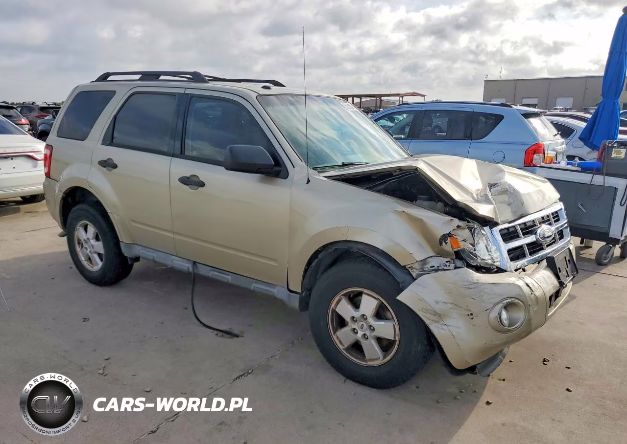 2011 Ford Escape Xlt VIN:1FMCU0D79BKB64908 - 4
