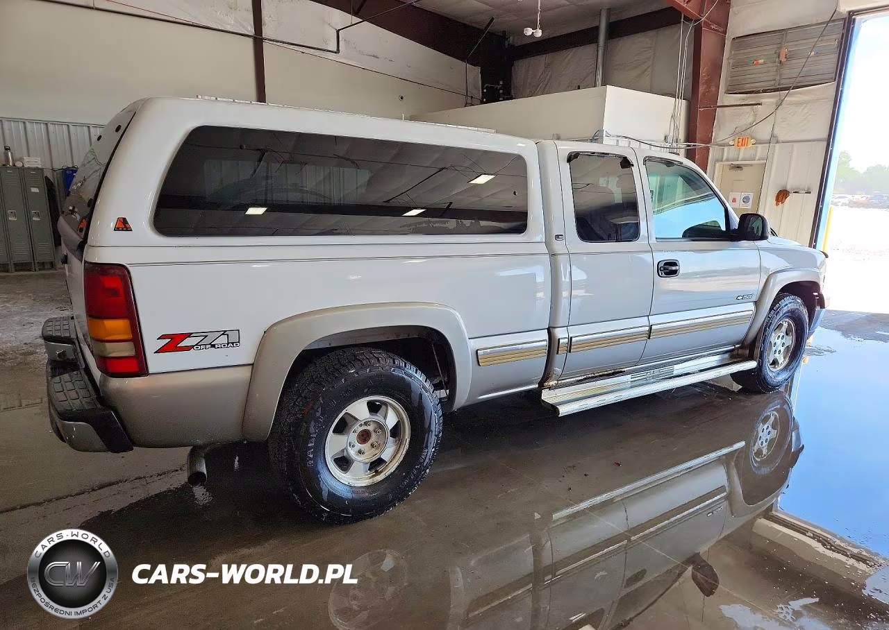 2001 Chevrolet Silverado K1500 VIN:2GCEK19T811262633 - 3