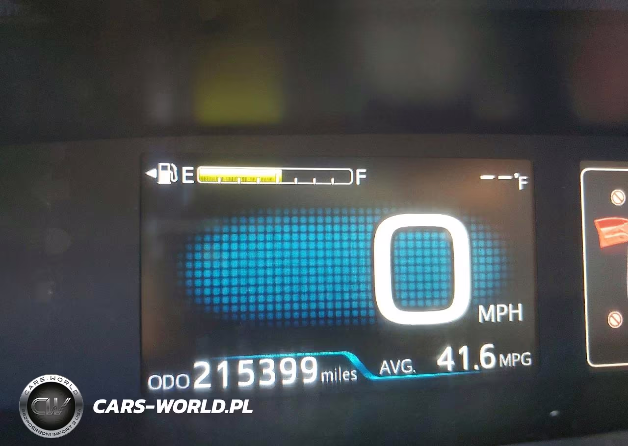 2017 Toyota Prius Three VIN:JTDKARFU9H3543541 - 9