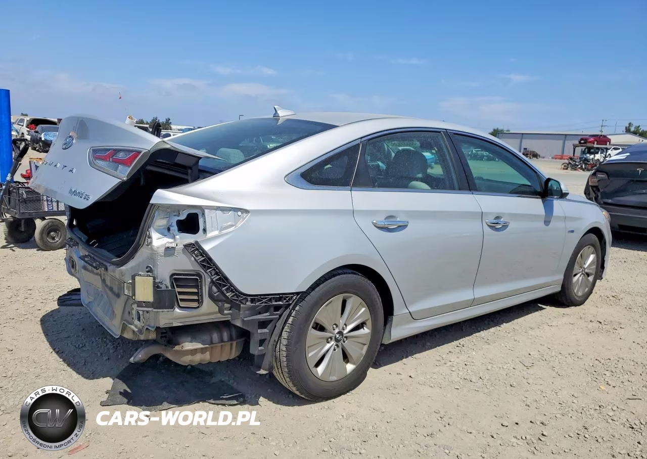 2019 Hyundai Sonata Hybrid Se VIN:KMHE24L35KA088792 - 3