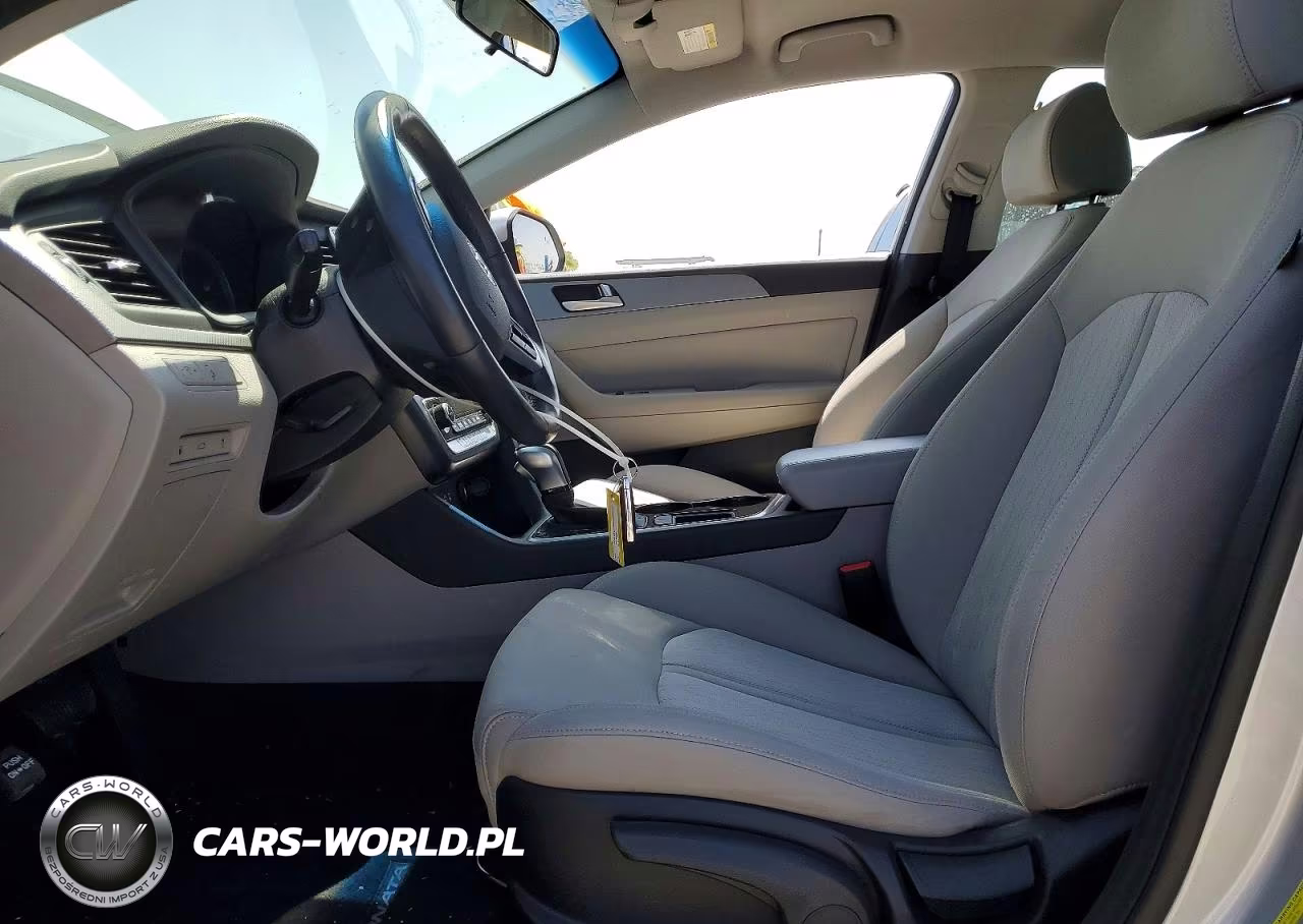 2019 Hyundai Sonata Hybrid Se VIN:KMHE24L35KA088792 - 7