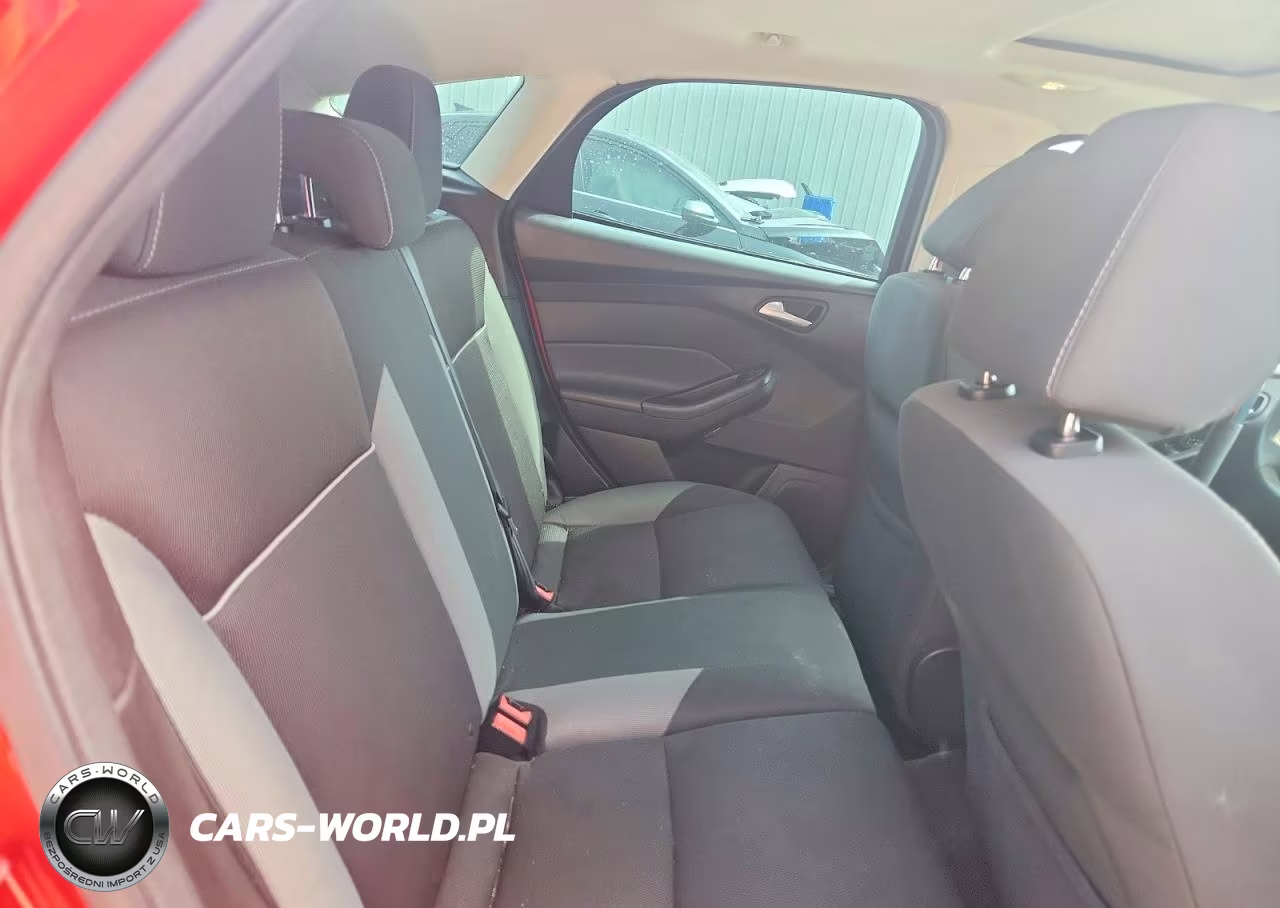 2014 Ford Focus Se VIN:1FADP3K27EL301891 - 10