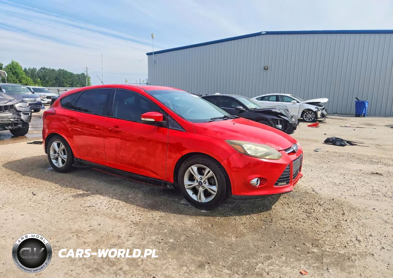 2014 Ford Focus Se VIN:1FADP3K27EL301891 - 4