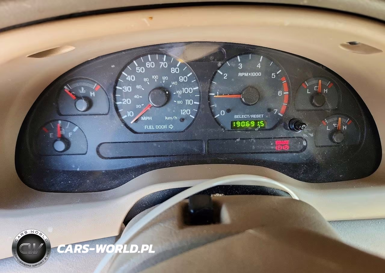 2004 Ford Mustang VIN:1FAFP404X4F103340 - 9
