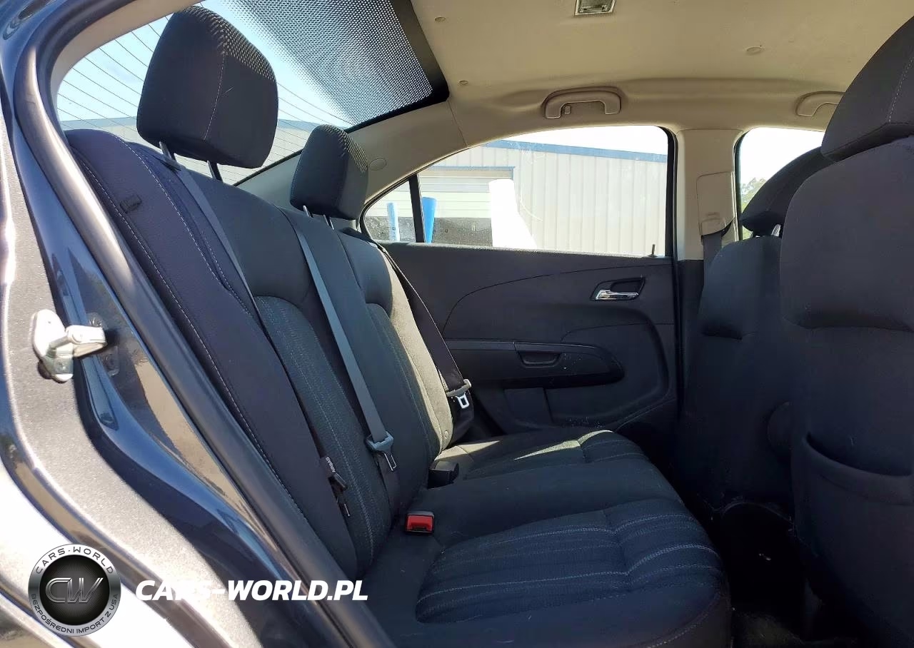 2020 Chevrolet Sonic Lt VIN:1G1JD5SB8L4138945 - 10